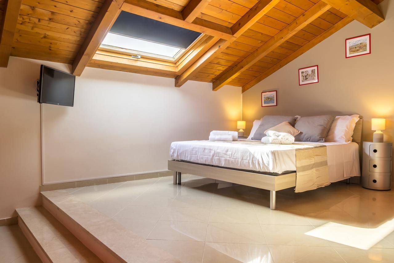 Amartia Apartments Taormina Buitenkant foto