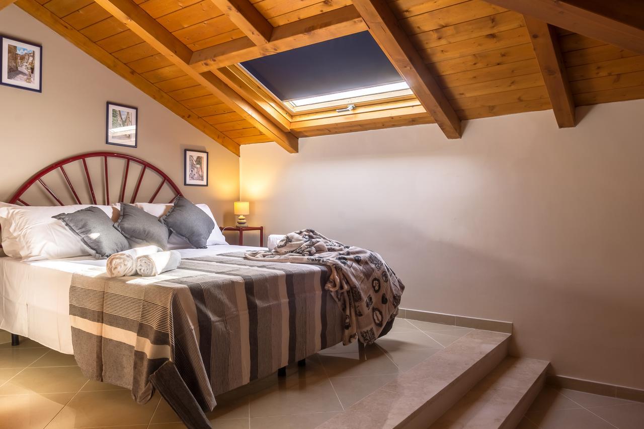 Amartia Apartments Taormina Buitenkant foto
