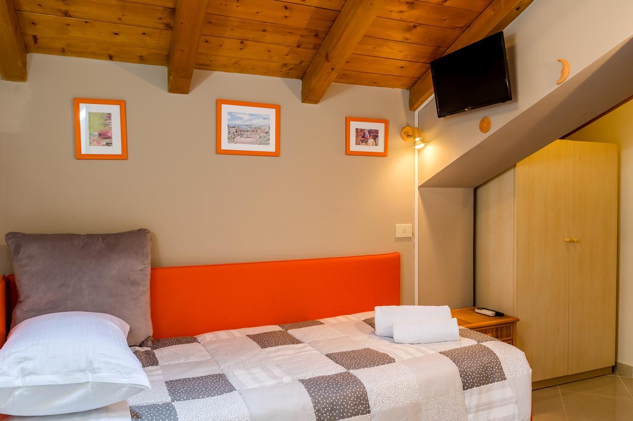 Amartia Apartments Taormina Buitenkant foto