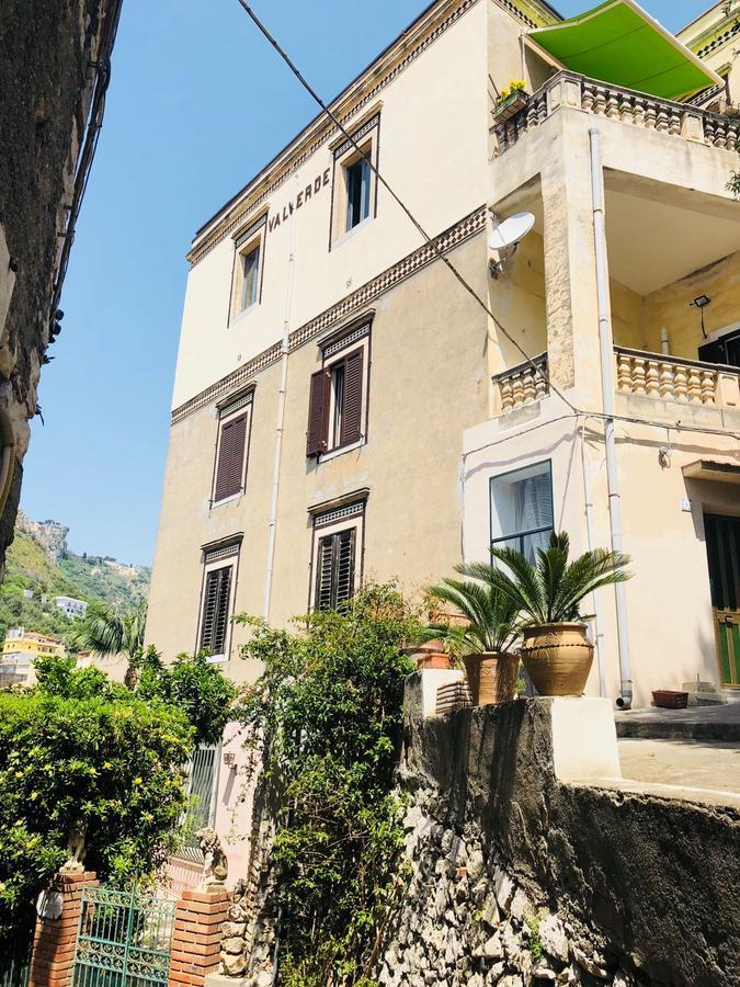 Amartia Apartments Taormina Buitenkant foto