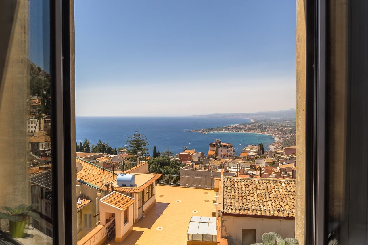 Amartia Apartments Taormina Buitenkant foto