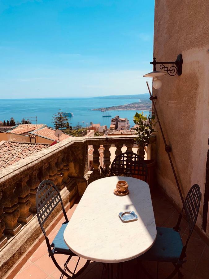 Amartia Apartments Taormina Buitenkant foto